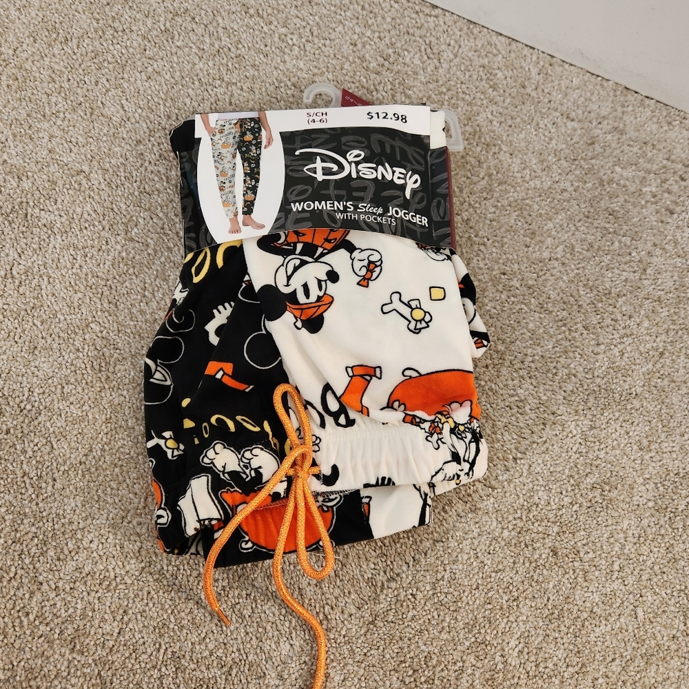 New with tags! Women's Disney Halloween Sleep Joggers size S